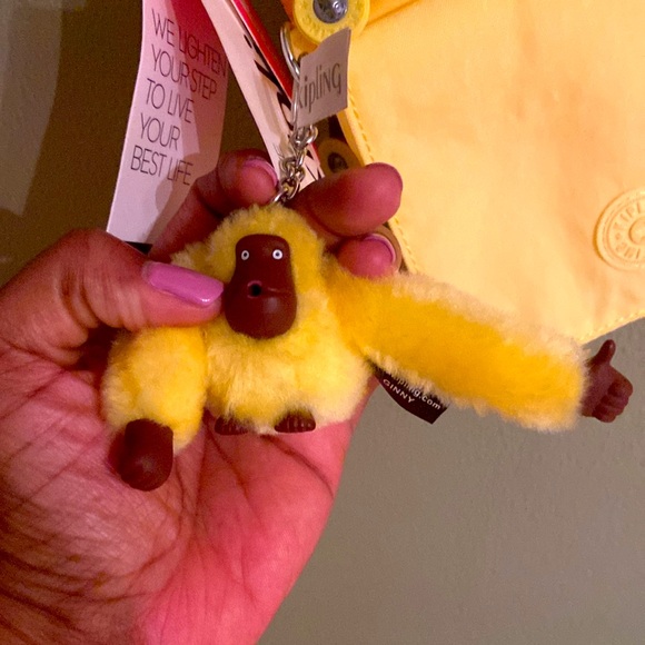 💛 Woman’s Kipling multi compartments yellow crossbody bag! - Picture 3 of 7